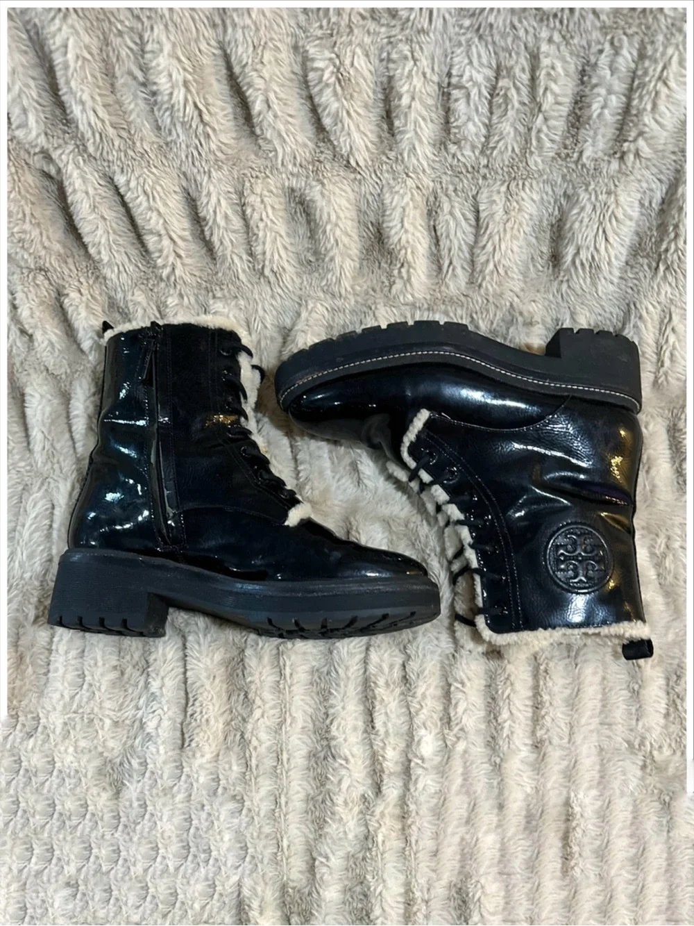 Tory Burch Miller Lug-Sole Boots ~ Size 8.5M ~ Item #SB76
